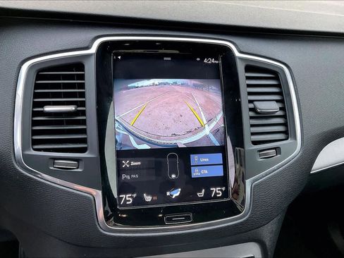 Used 2021 Volvo XC90 T5 Momentum image 26