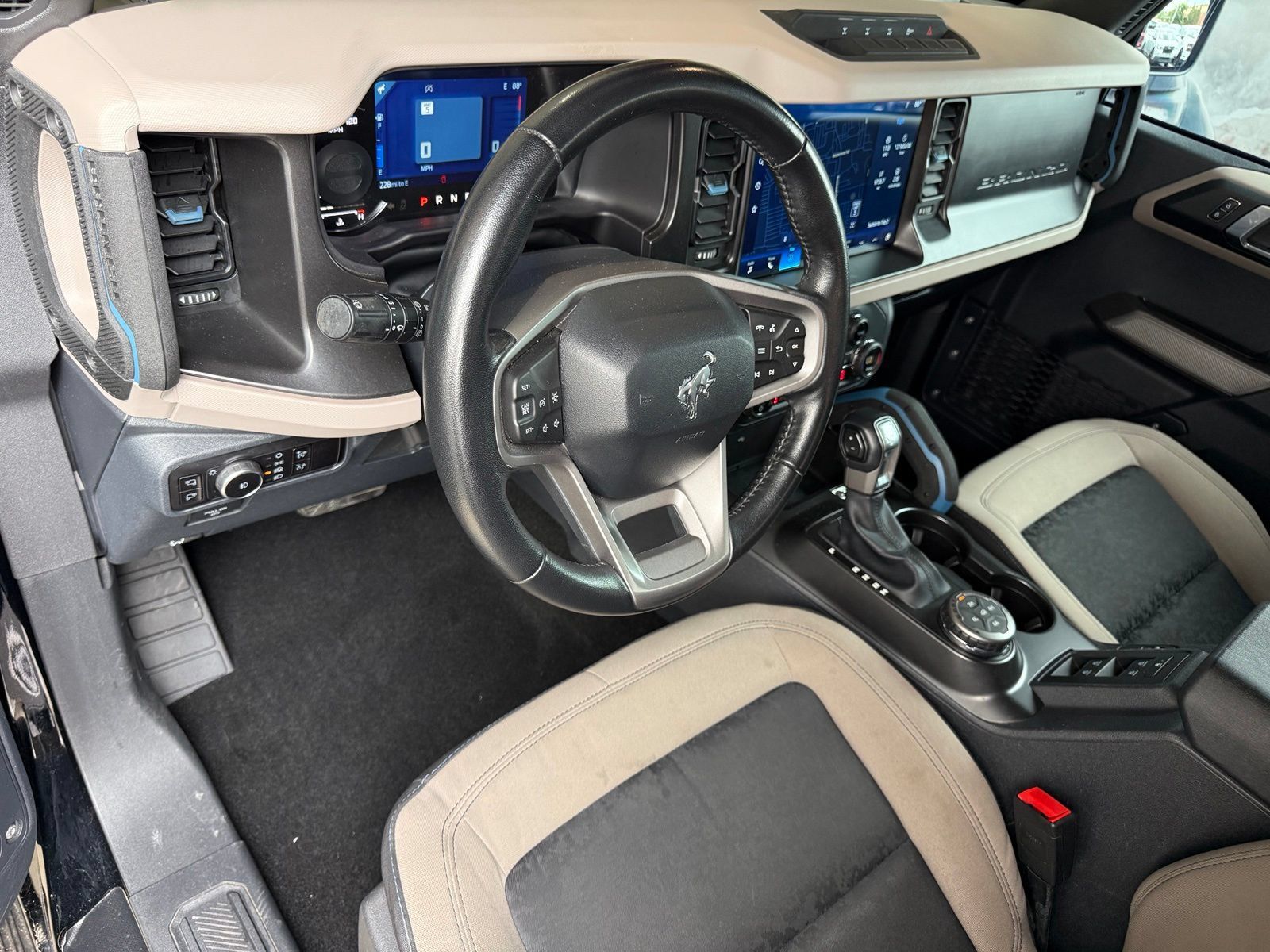 Used 2023 Ford Bronco Wildtrak AWD/4WD image 12