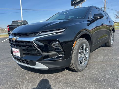 New 2026 Chevrolet Blazer LT AWD/4WD image 1