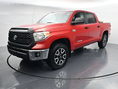 Used 2015 Toyota Tundra SR5 w/ TRD Off Road Package AWD/4WD image 4