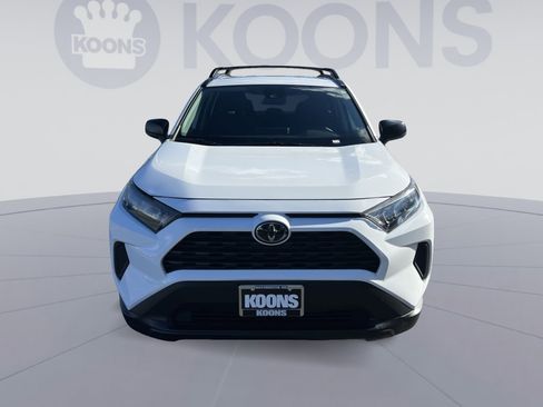 Used 2020 Toyota RAV4 LE image 11