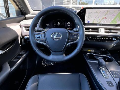 Used 2025 Lexus UX 300h FWD w/ Accessory Package (Z1) image 5