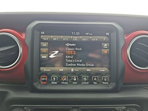 Used 2018 Jeep Wrangler Unlimited Rubicon w/ Dual Top Group AWD/4WD image 13