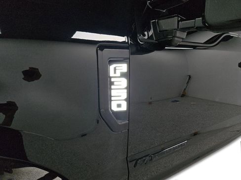 Used 2022 Ford F350 Platinum image 13