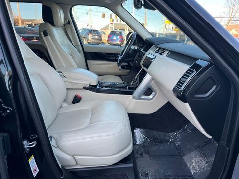 Used 2019 Land Rover Range Rover HSE image 31