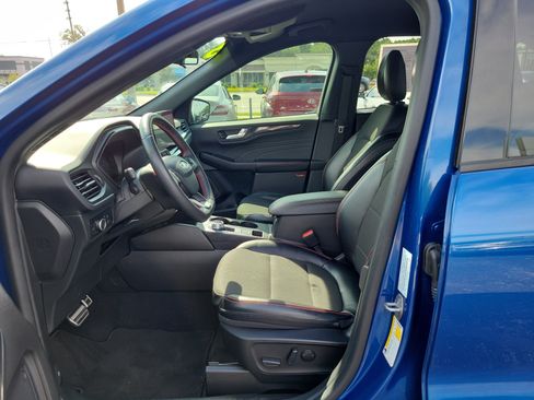 Used 2023 Ford Escape ST-Line w/ Tech Pack #1 FWD image 16