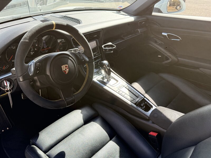 Used 2014 Porsche 911 Carrera RWD image 9