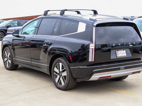 New 2026 Hyundai Ioniq 9 SEL image 8