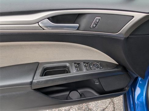 Used 2018 Ford Fusion S FWD image 19