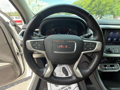 Used 2020 GMC Acadia SLE AWD/4WD image 10