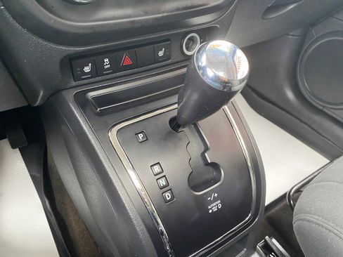 Used 2014 Jeep Patriot Latitude w/ Sun/Sound Group AWD/4WD image 19