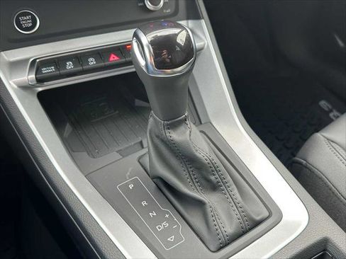 New 2025 Audi Q3 2.0T Premium image 40