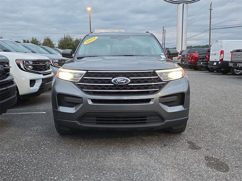 Used 2024 Ford Explorer XLT image 10