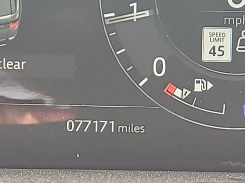 Used 2022 Land Rover Range Rover Sport HST image 4