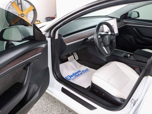 Used 2023 Tesla Model 3 Performance AWD/4WD image 3