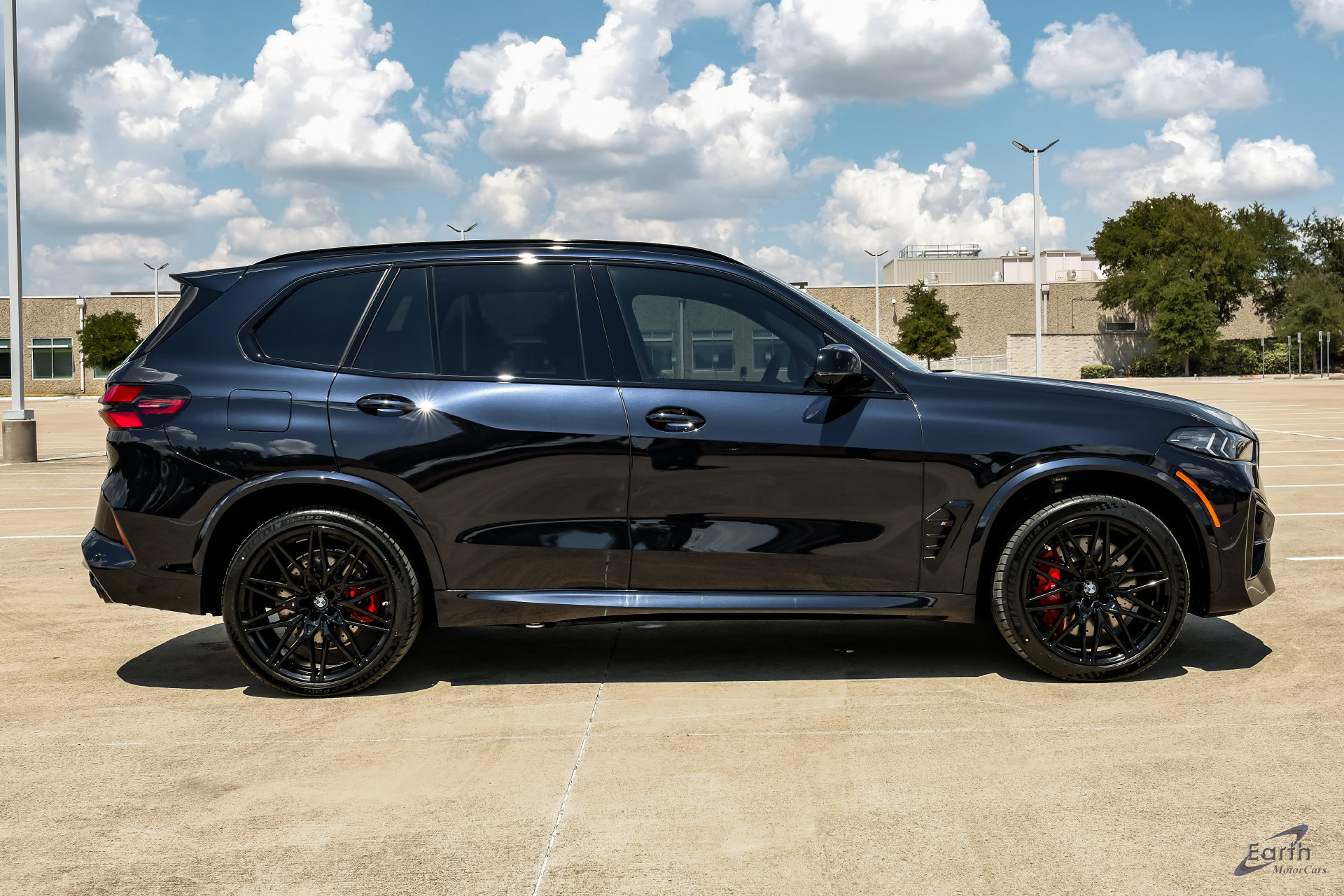 Used 2026 BMW X5 M Competition w/ Executive Package AWD/4WD image 17