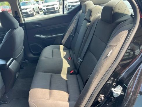 Used 2025 Nissan Altima 2.5 SV FWD image 19