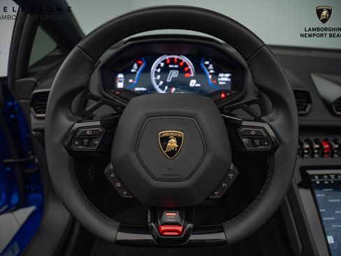 Used 2024 Lamborghini Huracan EVO image 27