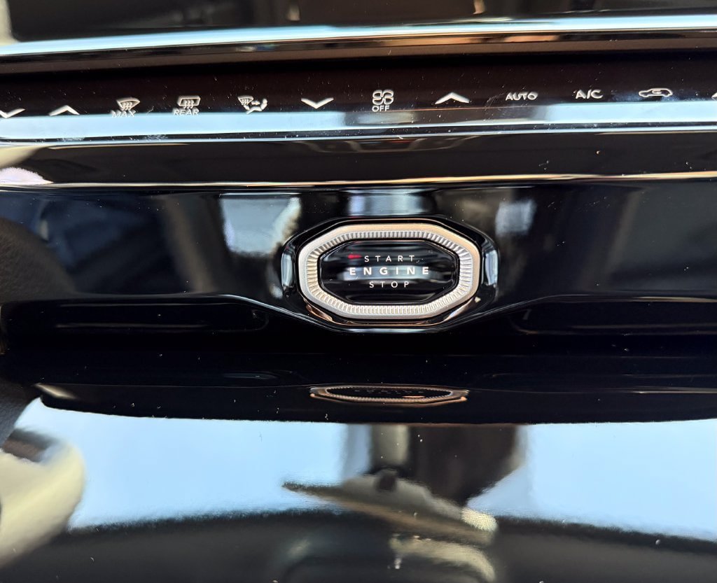 New 2026 Jeep Grand Cherokee Altitude AWD/4WD image 7