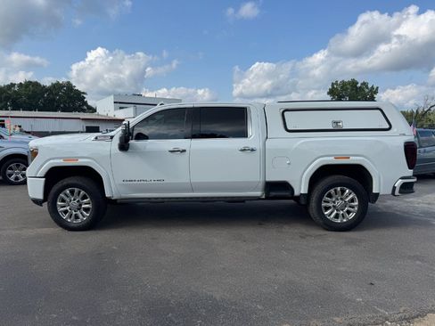 Used 2022 GMC Sierra 3500 Denali w/ Denali Ultimate Package AWD/4WD image 2