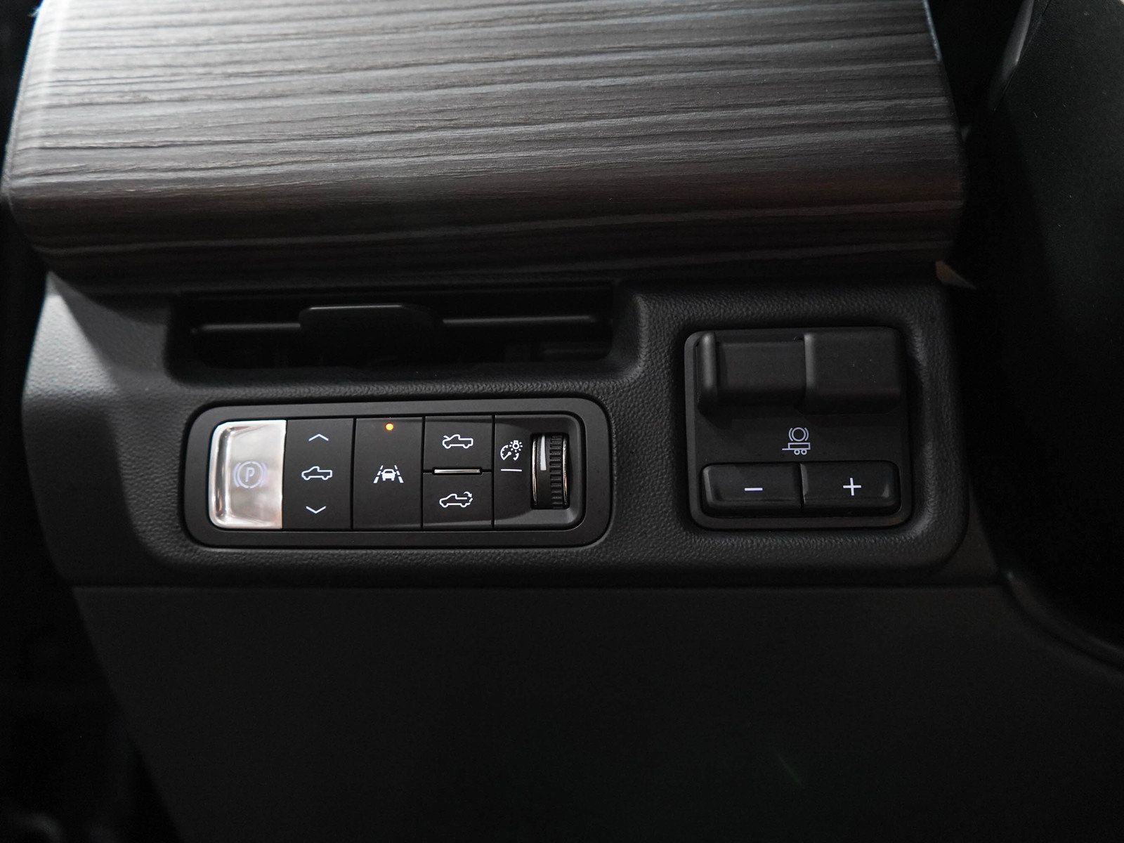 Used 2026 GMC Sierra EV Denali AWD/4WD image 25