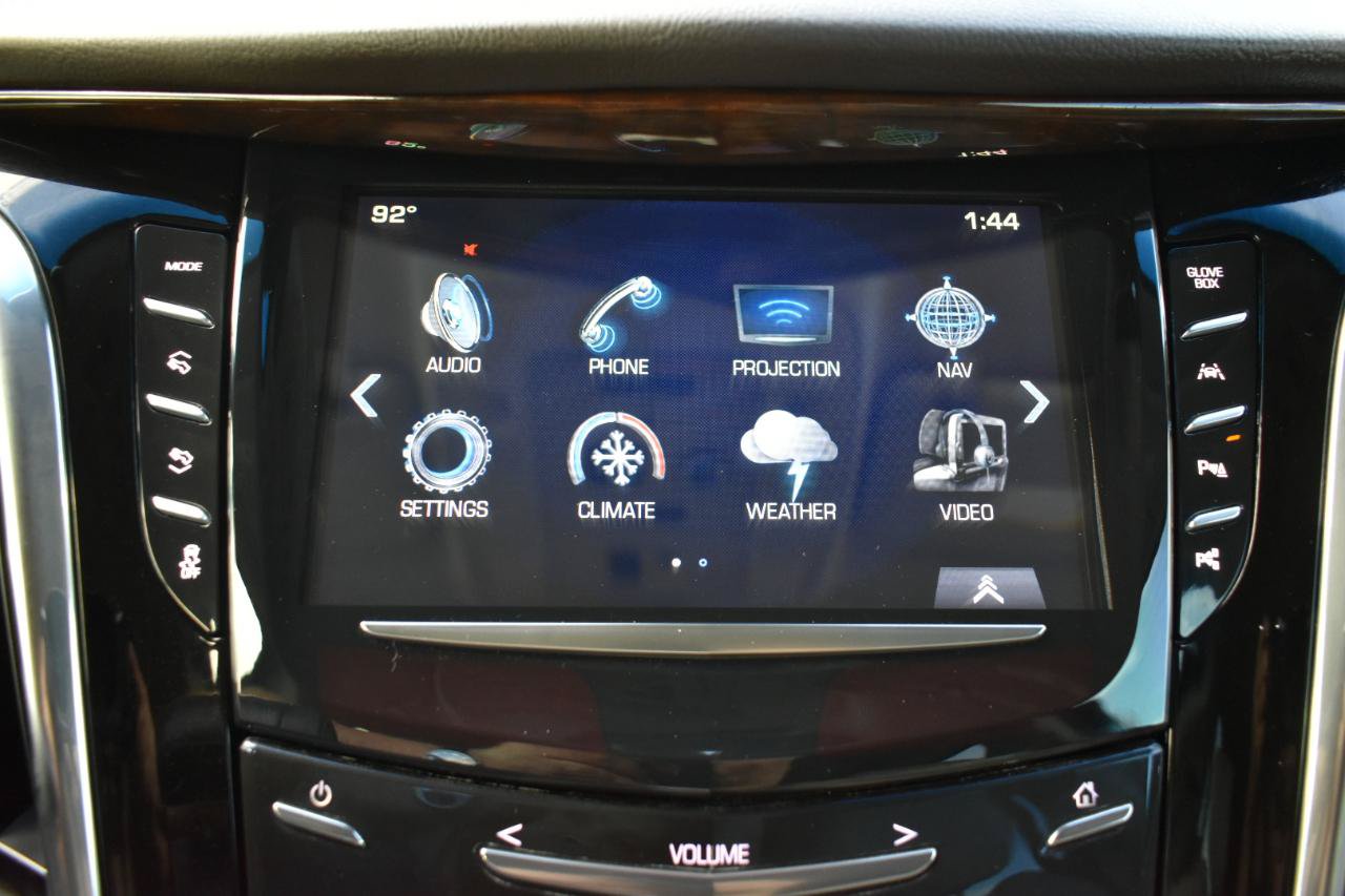 Used 2017 Cadillac Escalade Premium Luxury AWD/4WD image 20