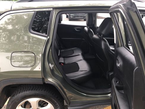 Used 2018 Jeep Compass Latitude w/ Popular Equipment Group AWD/4WD image 28