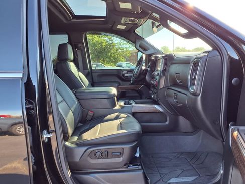 Used 2023 Chevrolet Silverado 2500 High Country w/ Z71 Off-Road Package AWD/4WD image 30