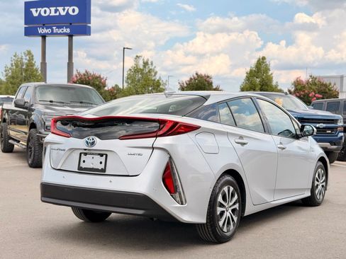 Used 2020 Toyota Prius Prime Limited FWD image 12
