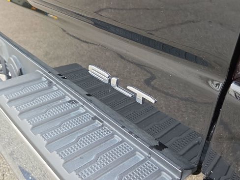 Used 2019 GMC Sierra 1500 SLT w/ SLT Premium Plus Package image 8