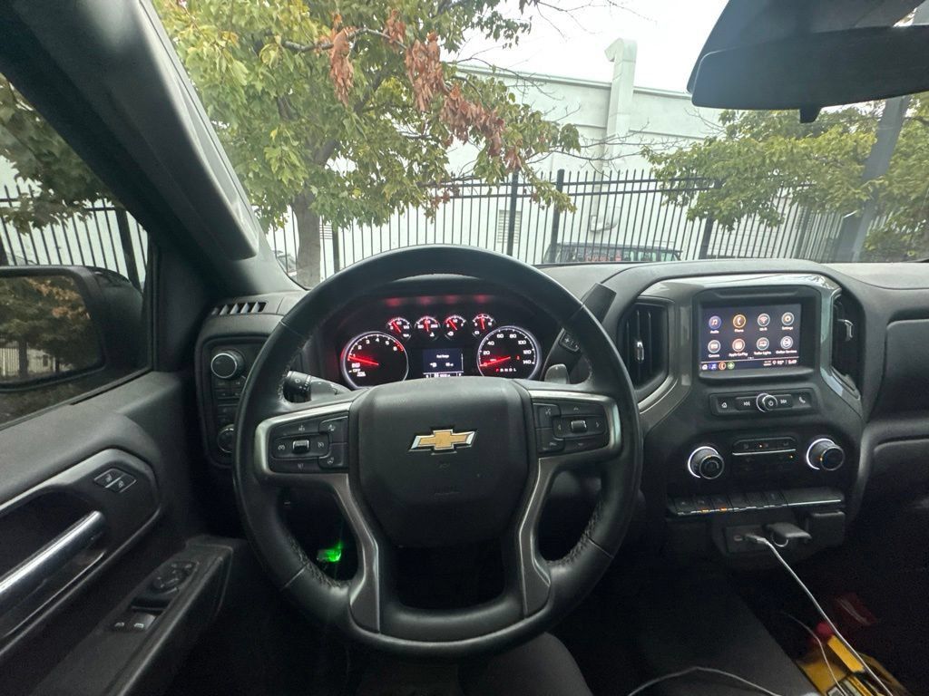 Used 2025 Chevrolet Silverado 1500 W/T w/ WT Safety Package AWD/4WD image 12