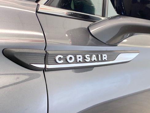 Used 2022 Lincoln Corsair AWD w/ Premium Package image 13