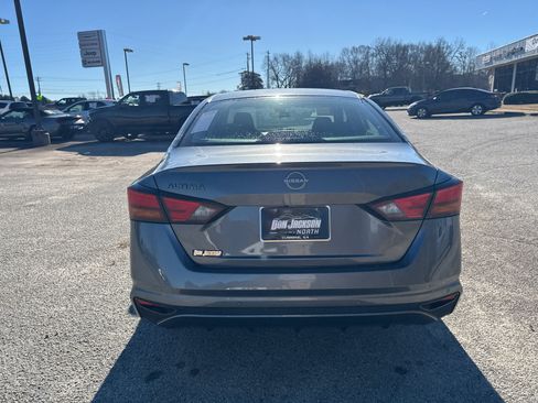 Used 2024 Nissan Altima 2.5 S image 6