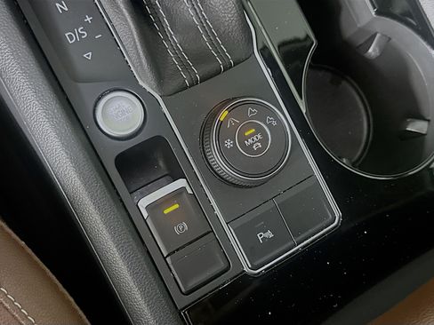 Used 2022 Volkswagen Atlas SE AWD/4WD image 23