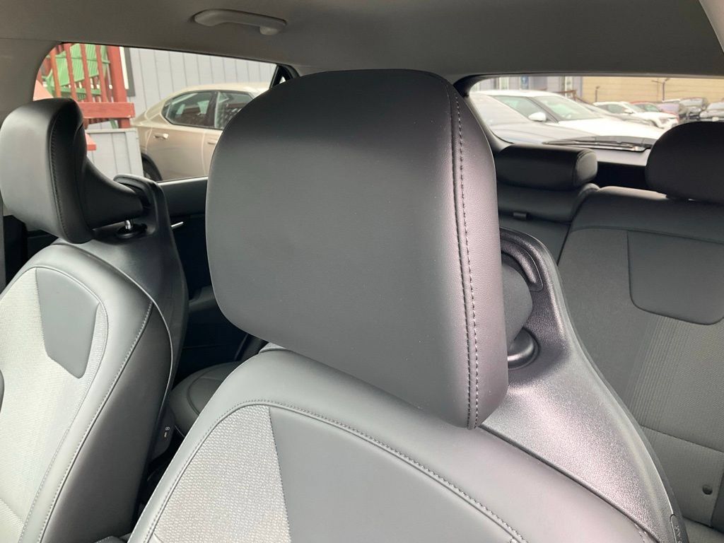 Used 2024 Kia Niro Wind FWD image 18
