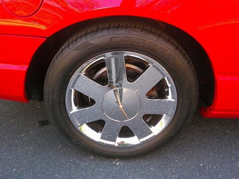 Used 2002 Ford Thunderbird image 40