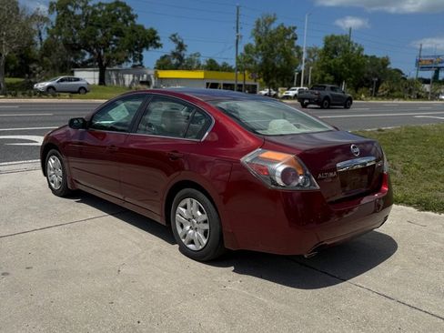 Used 2010 Nissan Altima 2.5 S image 4