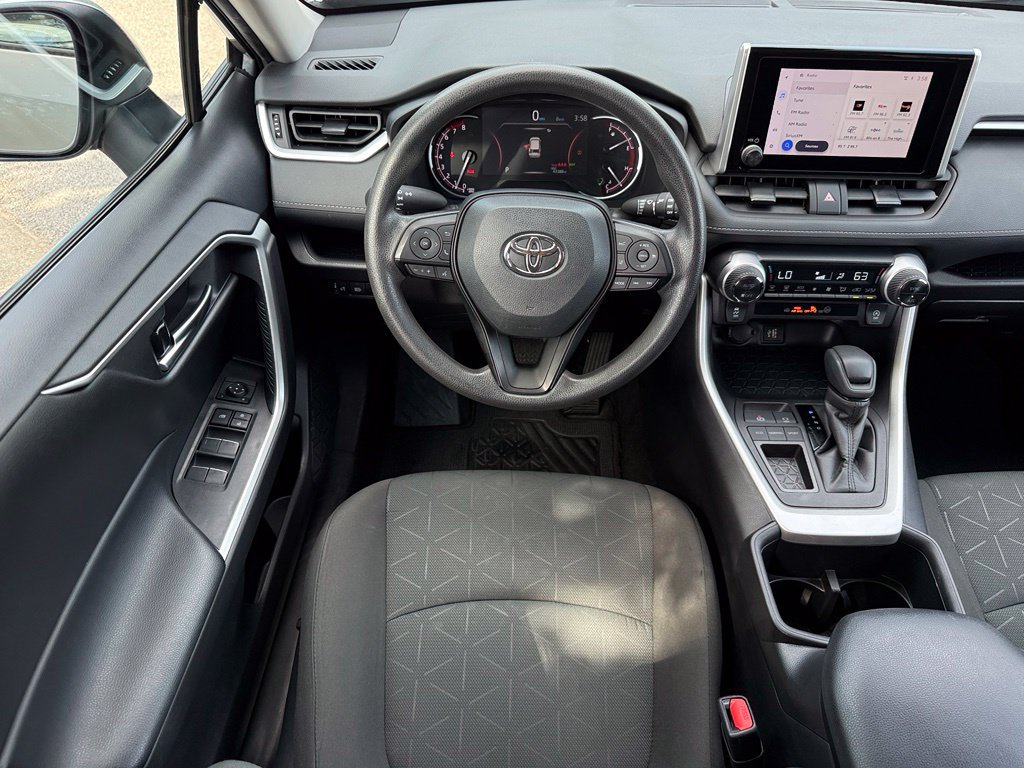 Used 2024 Toyota RAV4 XLE FWD image 25