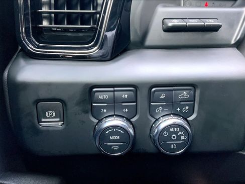 Certified 2024 GMC Sierra 1500 AT4 w/ Technology Package image 62