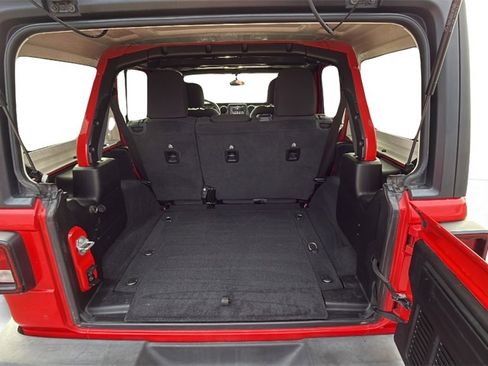 Used 2021 Jeep Wrangler Unlimited Sport image 17