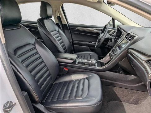 Used 2020 Ford Fusion SEL FWD image 23