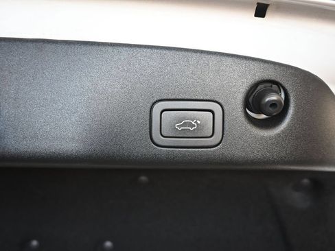 Used 2016 Jaguar XJ L Portfolio AWD/4WD image 52