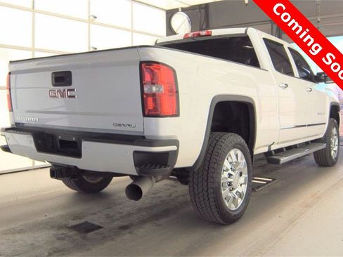 Used 2018 GMC Sierra 2500 Denali w/ Duramax Plus Package image 13
