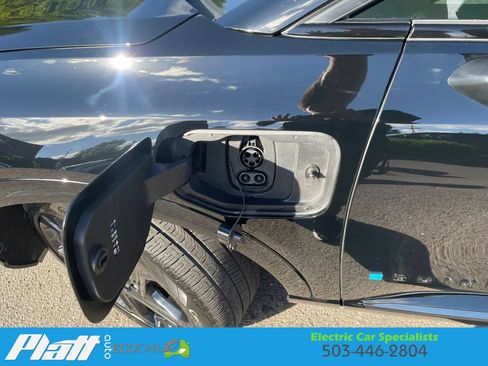 Used 2024 Chevrolet Equinox EV RS FWD image 49