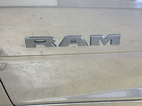 Certified 2021 RAM 2500 Big Horn w/ Night Edition AWD/4WD image 28
