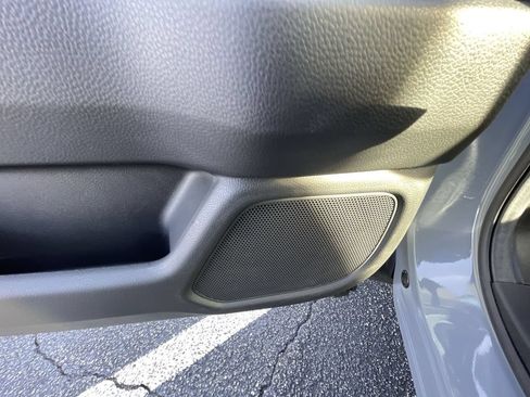 Used 2025 Honda Pilot Touring image 24