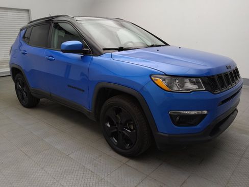 Used 2018 Jeep Compass Latitude w/ Popular Equipment Group AWD/4WD image 11