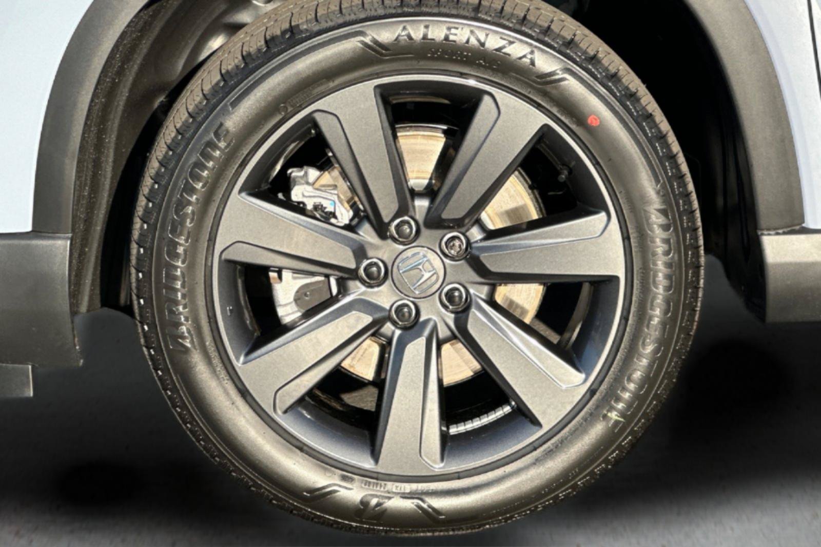 New 2026 Honda Pilot Sport image 35