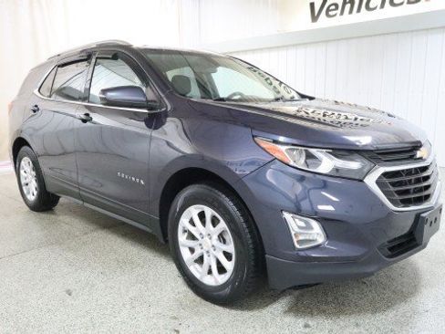 Used 2018 Chevrolet Equinox LT w/ Sun & Infotainment Package AWD/4WD image 5