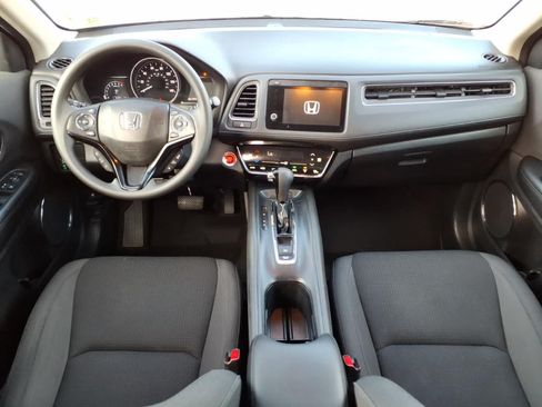 Used 2022 Honda HR-V EX image 9